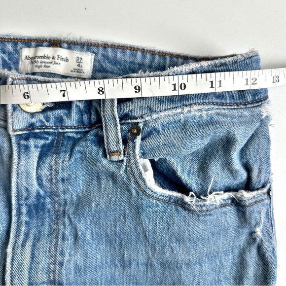 Abercrombie & Fitch Curve Love High Rise 90s Relaxed Jean 27 4 Short Stretch - Picture 4 of 9